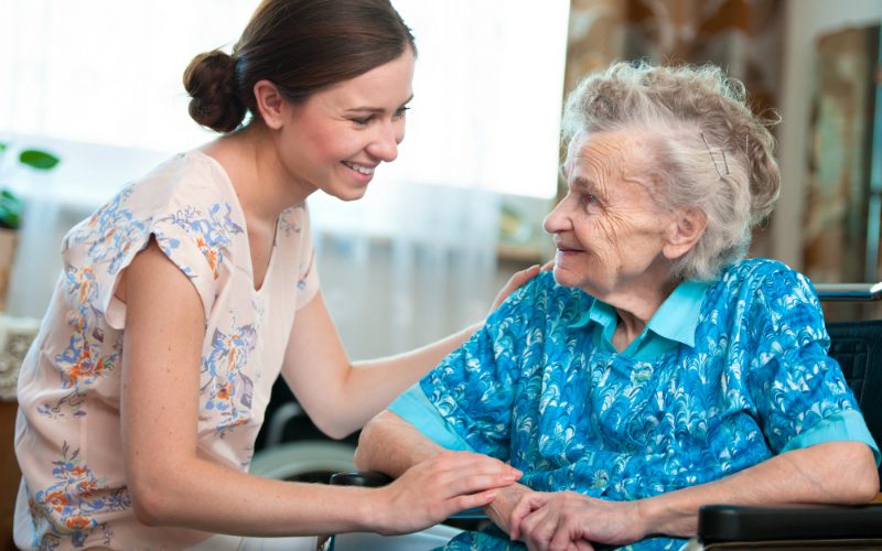 Reasons to Look to a Memory Care Community in NJ For Your Elderly Loved One