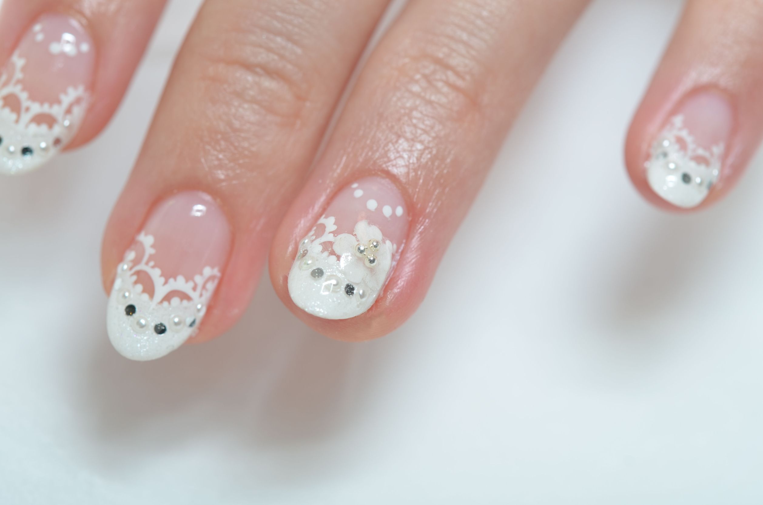 French Manicure in Sydney: A Classic Style for Timeless Elegance